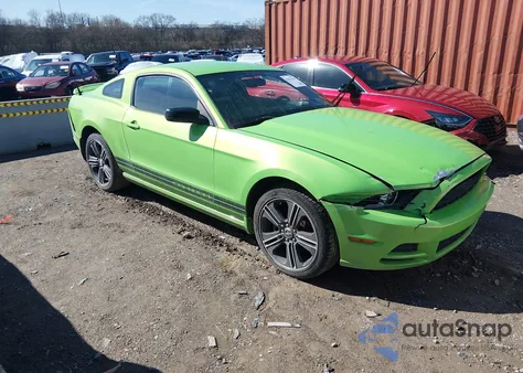 2013 Ford Mustang V6 Premium z USA, uszkodzony, nr VIN 1ZVBP8AM0D5263292